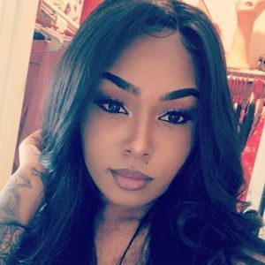 Meet your Posher, Alicea